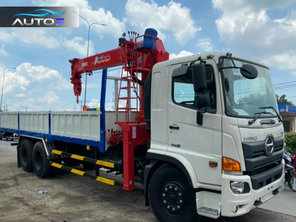 Giá xe tải gắn cẩu Hino 8 tấn mới nhất tại AutoF